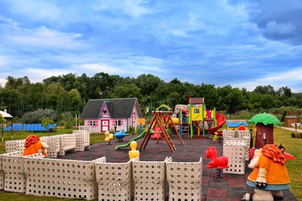 Eco Therma Village Kranevo Exterior photo Playground in the park