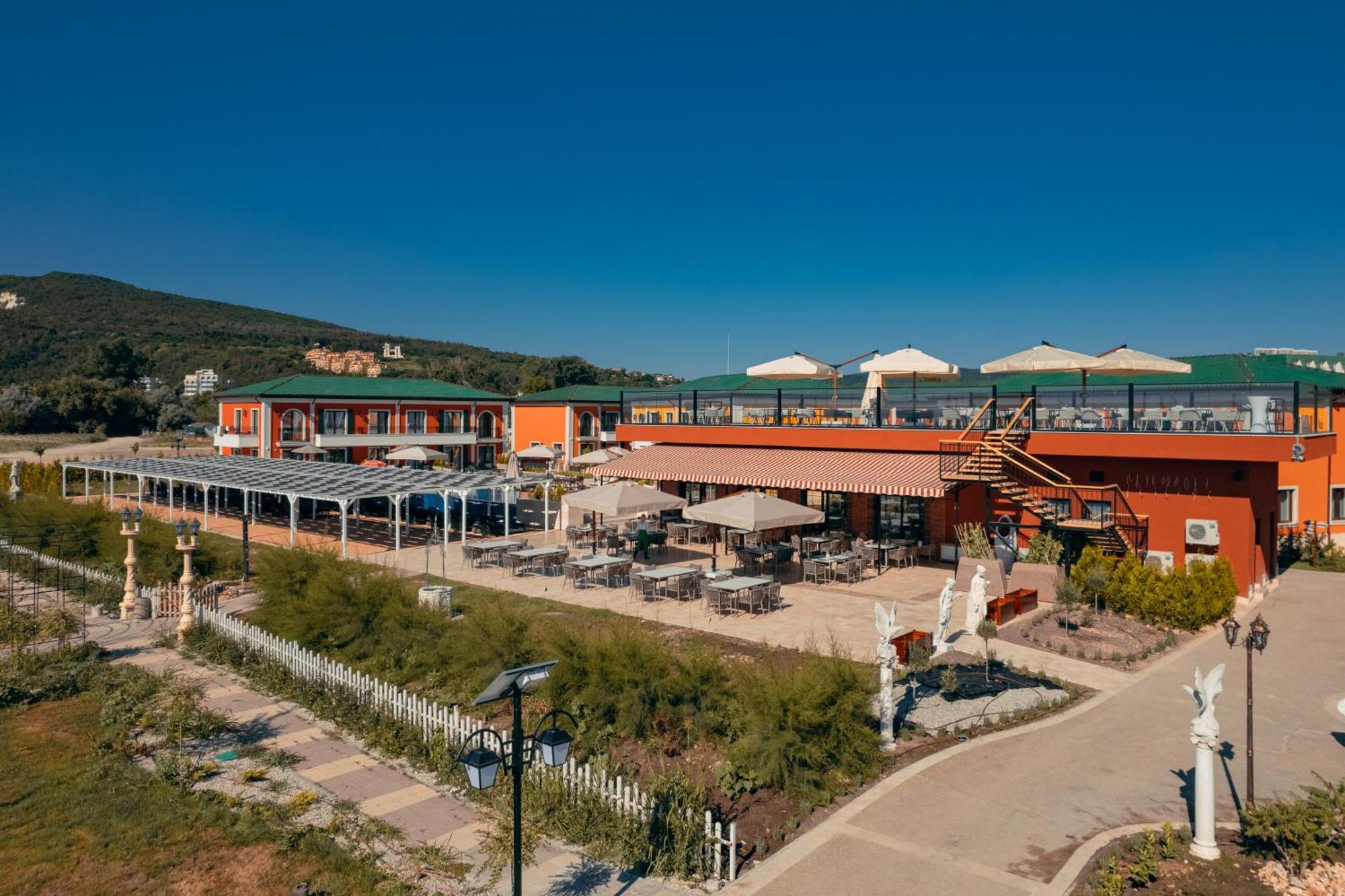 Eco Therma Village Kranevo Exterior photo The Village at Sun Peaks